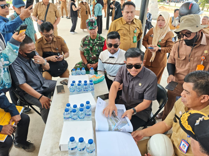 Kontraktor Proyek Lapangan HOP 1 Di-Warning; Andi Faiz : Gambar Bagus, Awas Hasil Jelek Saya Minta Dibongkar