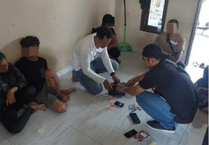 Polisi Ciduk Perempuan Pengedar Narkoba di Desa Santan Ulu, Pemasok Berhasil Kabur