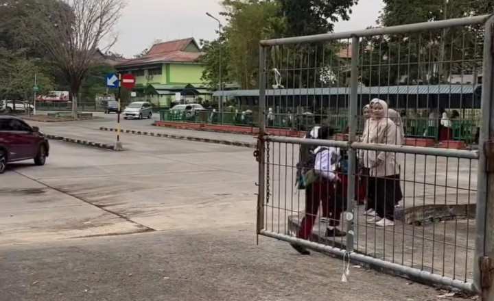 Wali Murid SD Vidatra Keluhkan Diskriminasi Jemput Anak Sekolah; Yayasan Jawab Begini