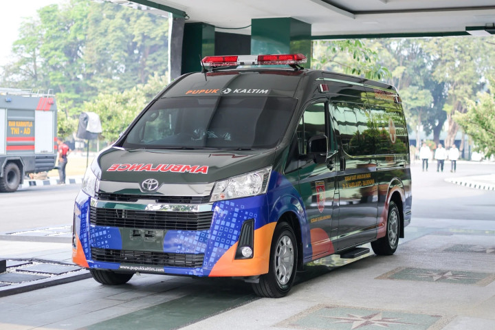 Dukung Layanan Kesehatan Masyarakat, Pupuk Kaltim Hibahkan Satu Unit Mini ICU ke Kodam VI/Mulawarman