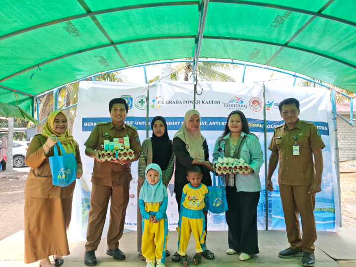 Lewat Program GRAHA, PT GPK Salurkan Paket Sembako dan Nutrisi Tambahan untuk Anak Stunting di Lok Tunggul Bontang Lestari